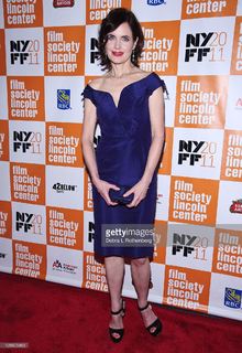 Elizabeth McGovern feet photo 12