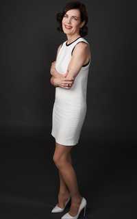 Elizabeth McGovern feet photo 6