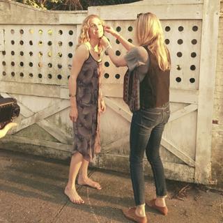 Elizabeth Mitchell feet photo thumbnail