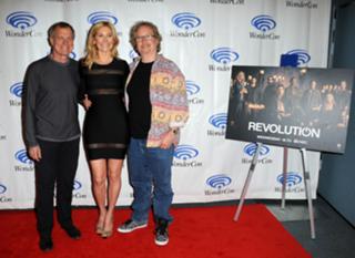 Elizabeth Mitchell feet photo thumbnail