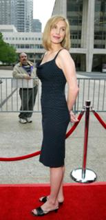 Elizabeth Mitchell feet photo thumbnail