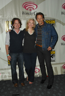 Elizabeth Mitchell feet photo thumbnail