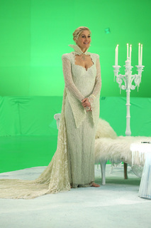 Elizabeth Mitchell feet photo thumbnail