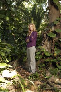 Elizabeth Mitchell feet photo thumbnail