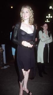 Elizabeth Mitchell feet photo thumbnail