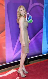 Elizabeth Mitchell feet photo thumbnail