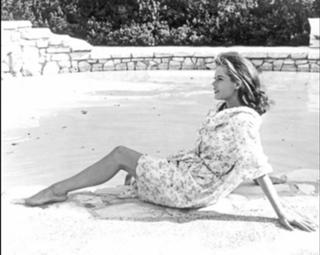 Elizabeth Montgomery feet photo thumbnail