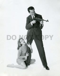 Elizabeth Montgomery feet photo thumbnail
