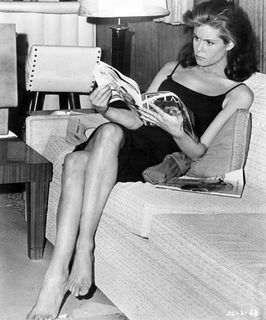 Elizabeth Montgomery feet photo thumbnail