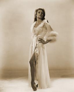 Elizabeth Montgomery feet photo thumbnail