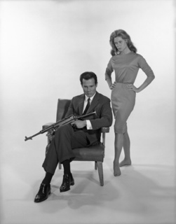 Elizabeth Montgomery feet photo thumbnail