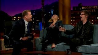 Elizabeth Olsen feet photo thumbnail