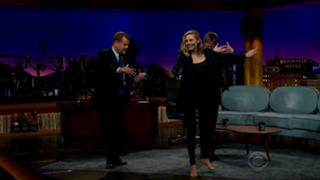 Elizabeth Olsen feet photo thumbnail