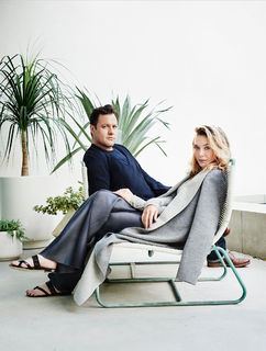 Elizabeth Olsen feet photo thumbnail