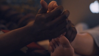 Elizabeth Olsen feet photo thumbnail