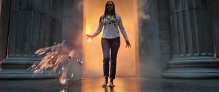 Elizabeth Olsen feet photo thumbnail