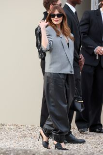 Elizabeth Olsen feet photo 7