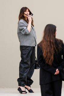 Elizabeth Olsen feet photo 1