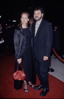 Elizabeth Perkins feet photo thumbnail