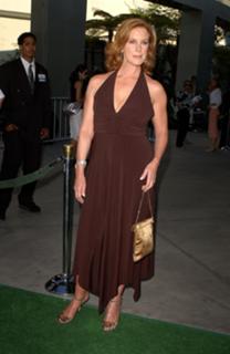 Elizabeth Perkins feet photo thumbnail