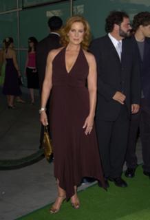 Elizabeth Perkins feet photo thumbnail