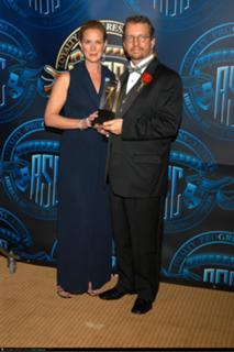 Elizabeth Perkins feet photo thumbnail