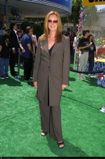 Elizabeth Perkins feet photo thumbnail