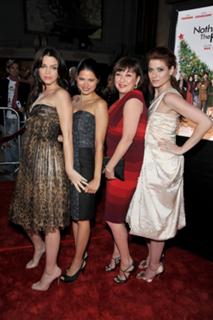 Elizabeth Peña feet photo 5