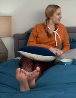 Elizabeth Potthast feet photo 1