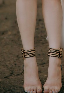 Elizabeth Potthast feet photo 11