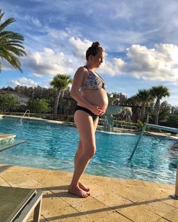 Elizabeth Potthast feet photo 18