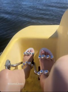 Elizabeth Potthast feet photo 18