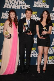 Elizabeth Reaser feet photo thumbnail