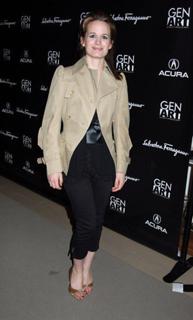Elizabeth Reaser feet photo thumbnail