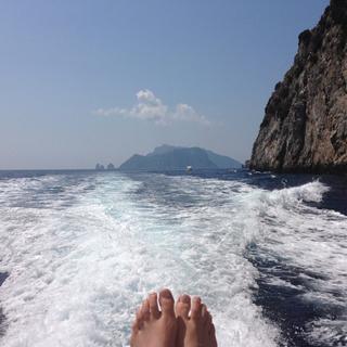 Elizabeth Reaser feet photo thumbnail