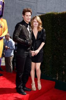 Elizabeth Reaser feet photo thumbnail