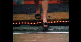 Elizabeth Reaser feet photo thumbnail