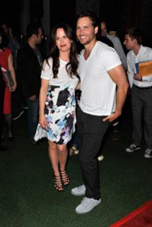 Elizabeth Reaser feet photo thumbnail