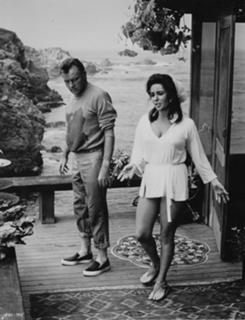Elizabeth Taylor feet photo thumbnail