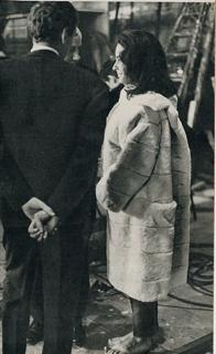 Elizabeth Taylor feet photo thumbnail