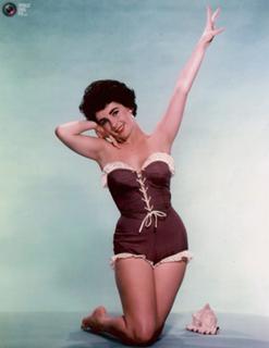 Elizabeth Taylor feet photo thumbnail