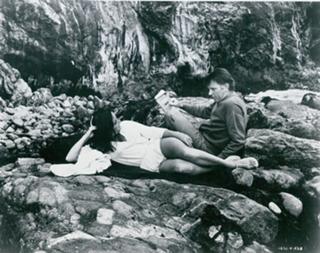 Elizabeth Taylor feet photo thumbnail