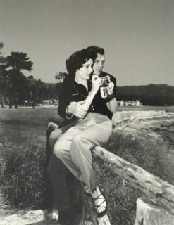 Elizabeth Taylor feet photo thumbnail