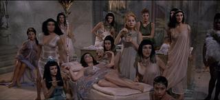 Elizabeth Taylor feet photo thumbnail