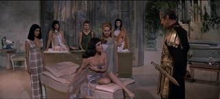 Elizabeth Taylor feet photo thumbnail