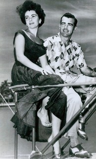 Elizabeth Taylor feet photo thumbnail