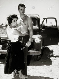 Elizabeth Taylor feet photo thumbnail