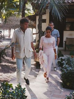 Elizabeth Taylor feet photo thumbnail