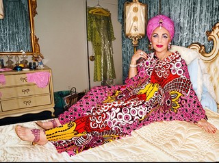 Elizabeth Taylor feet photo thumbnail