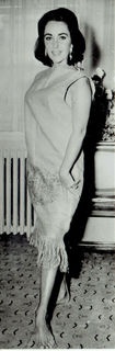 Elizabeth Taylor feet photo thumbnail